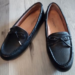 Vionic size 6.5 women